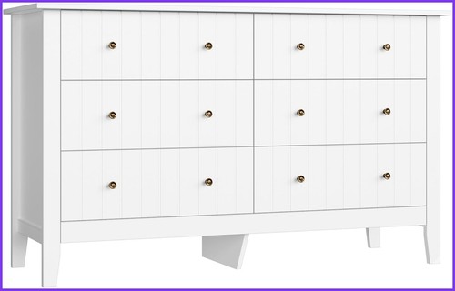 Forehill white chest - chest, of