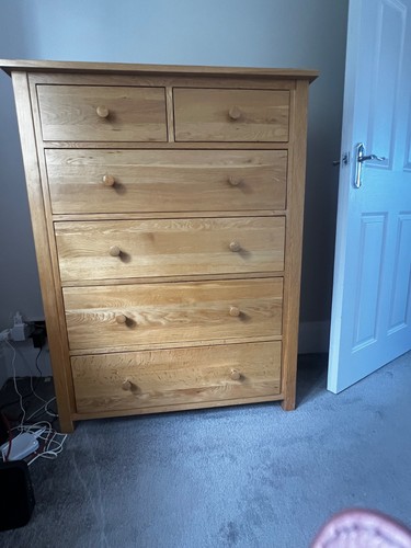 Solid oak chest drawers - solid,