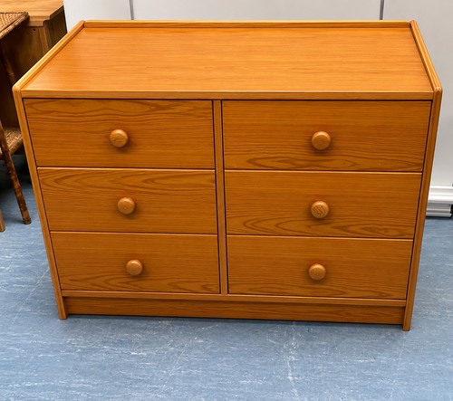Oak chest drawers good - drawers.,